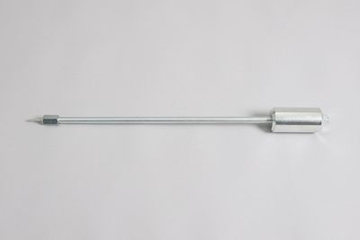 Extracting tool with wood screw thread